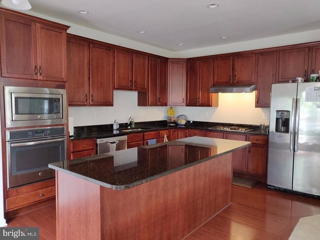 Photo - 42891 Edgegrove Heights Terrace