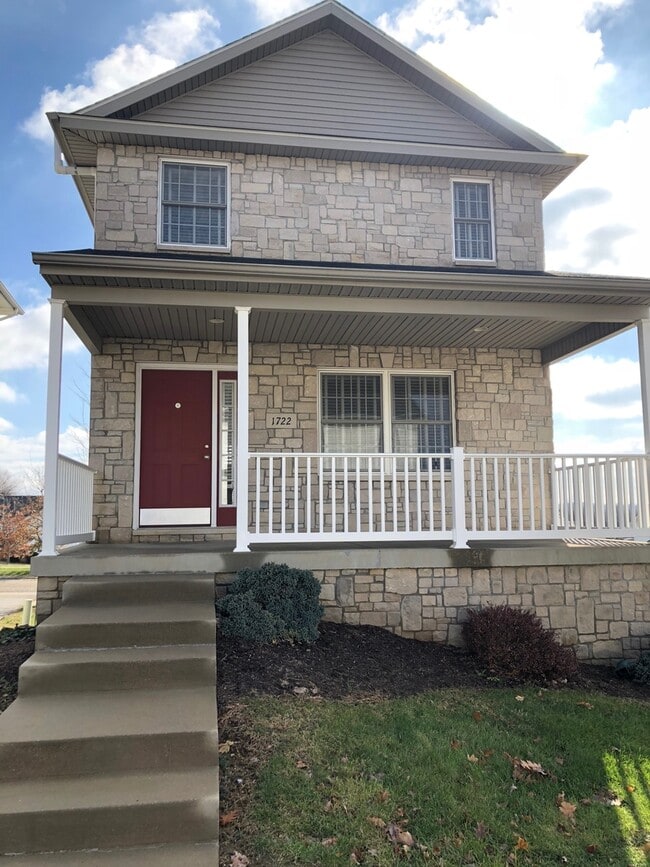 Building Photo - 2 Bdrm Avail July 2026; $1,800 monthly Rental