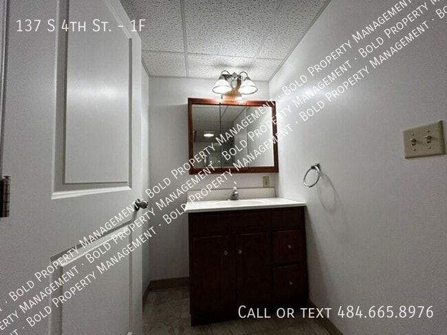 Photo - 137 S 4th St Unidad 1F