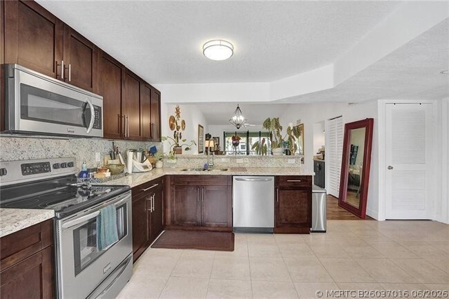 Photo - 7533 Glendevon Ln Unit 907