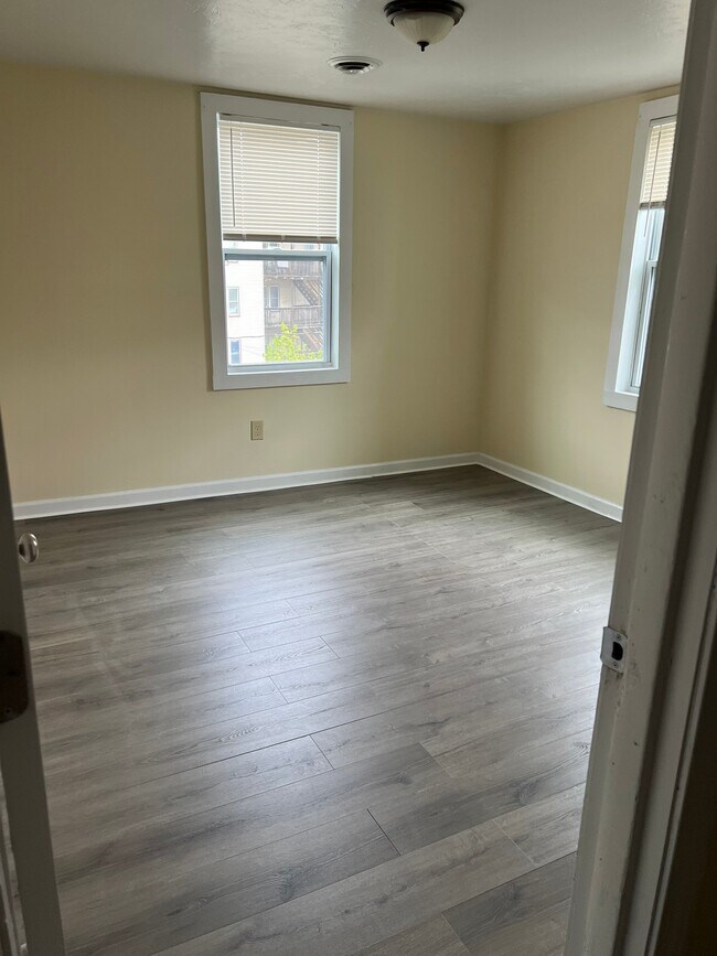 375 Elm St Unit 3L