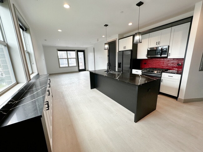 Photo - 4054 S Indiana Ave