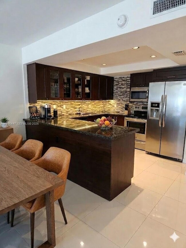 Photo - 2851 NE 183rd St Unidad 2010 E