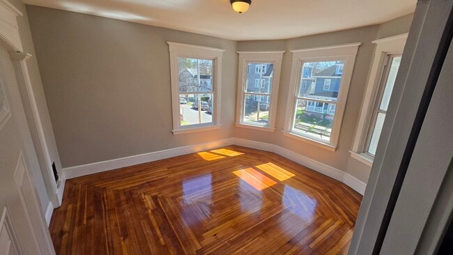 Building Photo - 26 Whittlesey Ave Unit 2