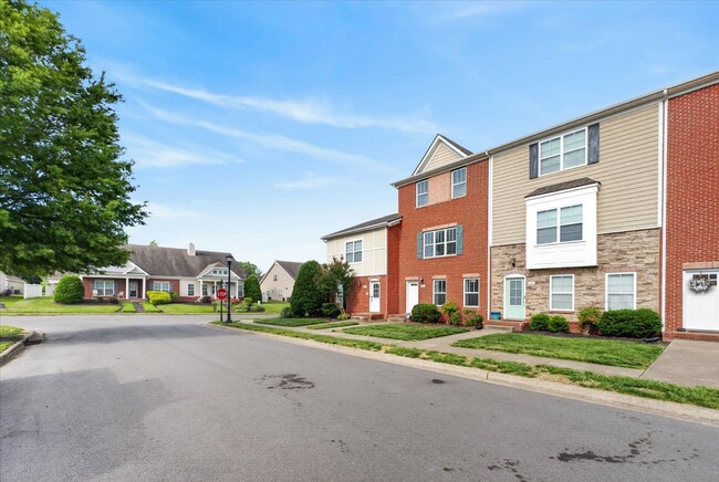 Photo - 3 Bedroom 3 1/2 Bath Pet Friendly Condo For Rent!