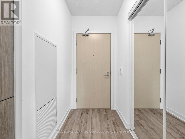 Photo - 138 Downes St Unit 805