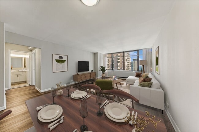 Photo - 300 E Ohio St