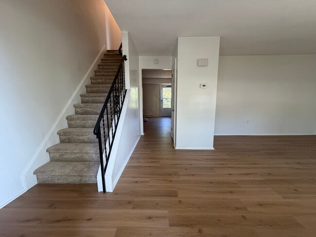 Photo - 327 Griffith Dr