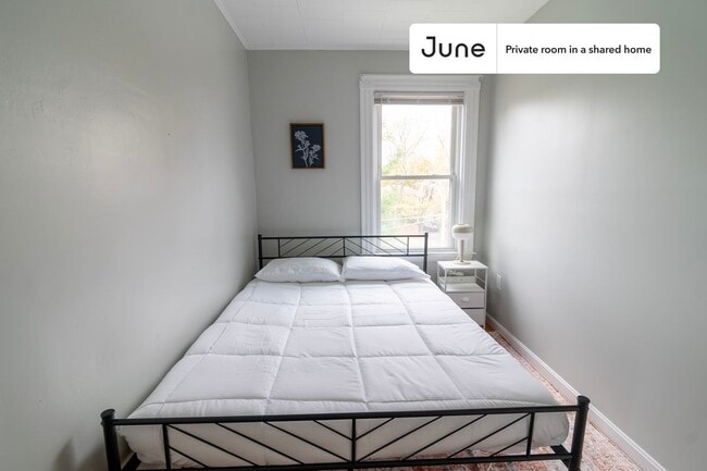 Photo - Room in Shared 4 bed/1 bath home Unidad C