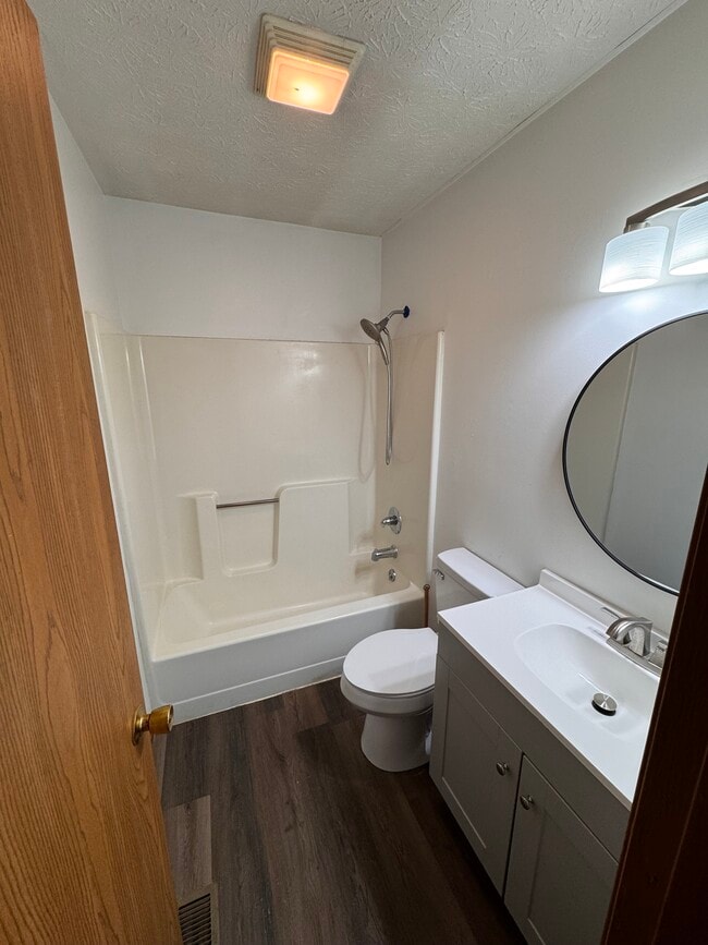 Photo - 230 Township Road 1110