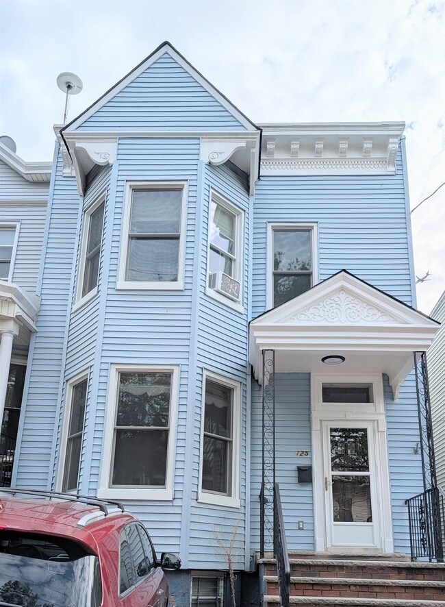 Building Photo - 125 Highland Ave Rental