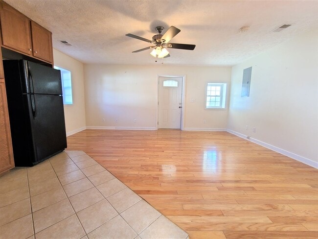Photo - 1br, 1ba home in Bloomingdale area, must see!