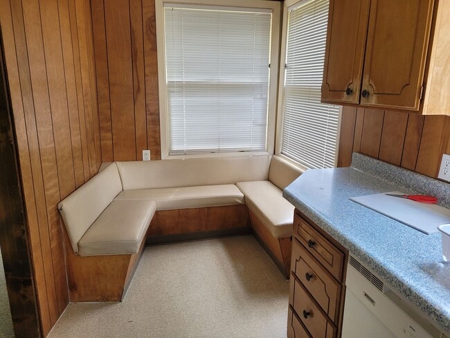 Photo - Lewis & Clark Graduate/Law Students ONLY Unit Room 1