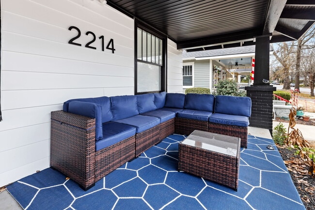 Photo - 2214 Wallace St