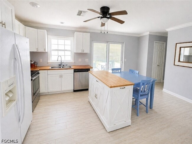 Photo - 2079 E Tobago Cir