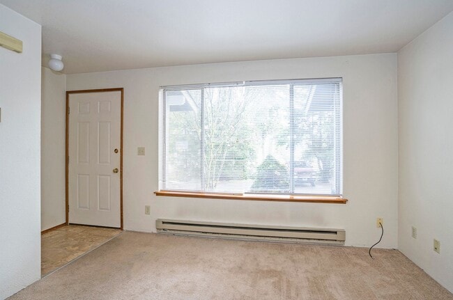 Photo - Spacious 3 Bedroom Home in Bremerton!