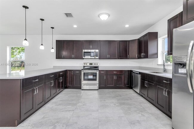 Photo - 2360 NW 14th St