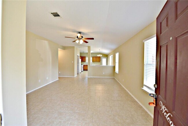 Photo - 1110 Henderson Dr