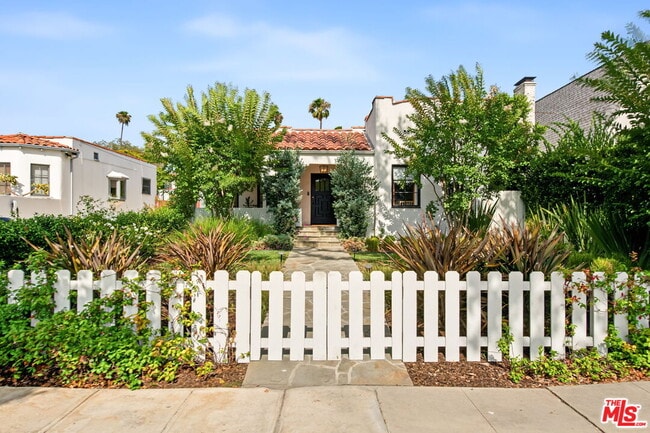 Photo - 348 N Citrus Ave