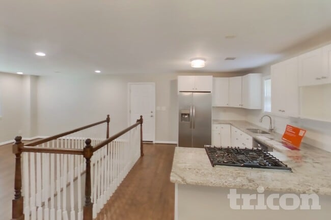 Photo - 3814 Collier Rd