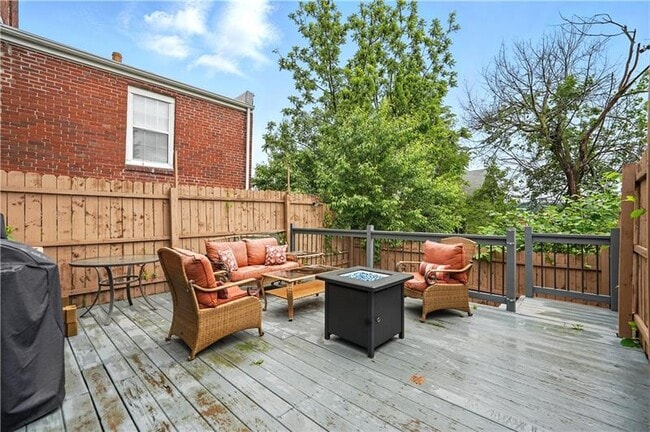 Photo - 2511 Mission St