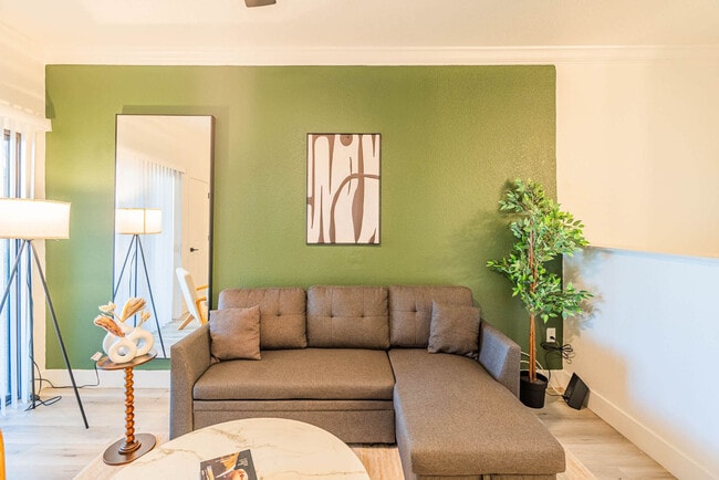 2100 S Priest Dr Unit SI ID1386544P