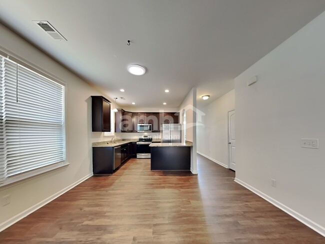 Photo - 125 Bur Oak Dr