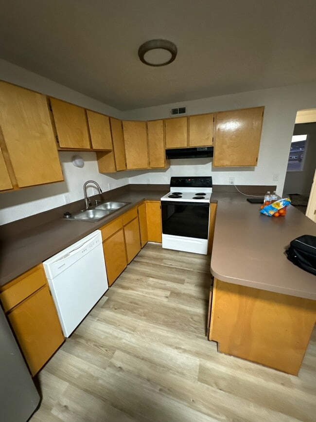 Building Photo - 109 Lilac Way Rental