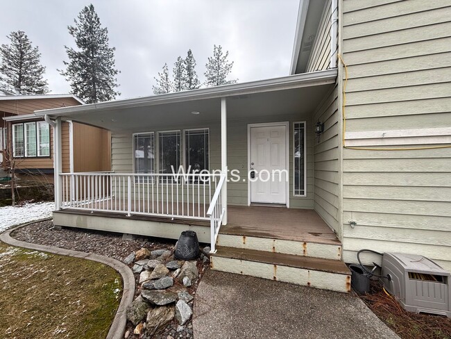 Photo - Beautiful 4 bed 3 bath Home!
