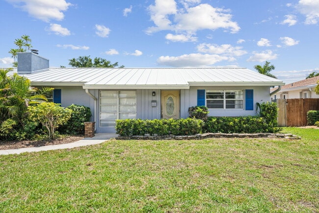 Photo - 4194 Honeysuckle Ave