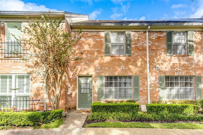 Photo - 10363 Briar Forest Dr Condominio