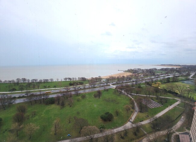 Photo - 5415 N Sheridan Rd Unidad 2602