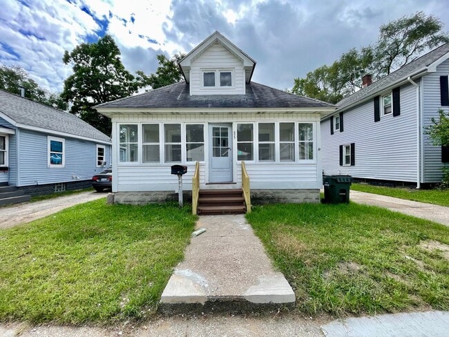 Two Bedroom Home in Muskegon - Two Bedroom Home in Muskegon