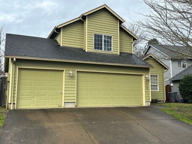 Photo - 3012 NE Glacier Way