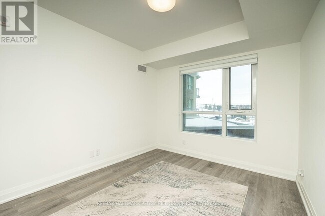 Photo - 58 Lakeside Ter Unit 201