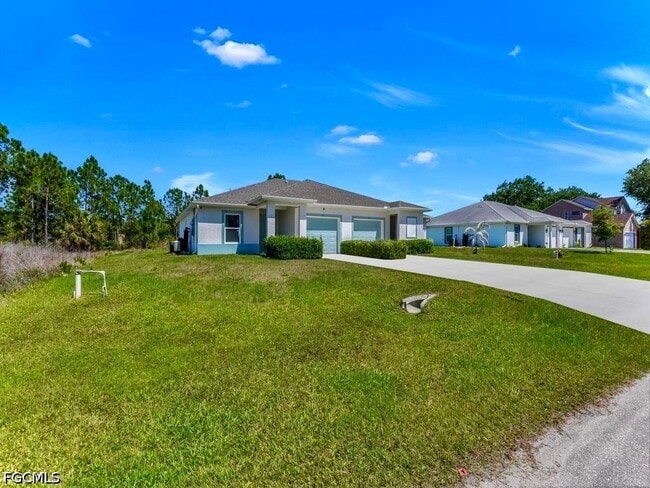 Photo - 851 Bedford Dr