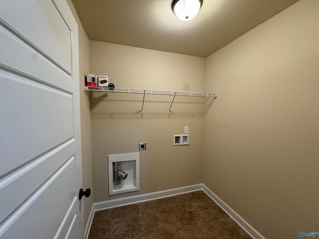 120 Meadowglade Ln