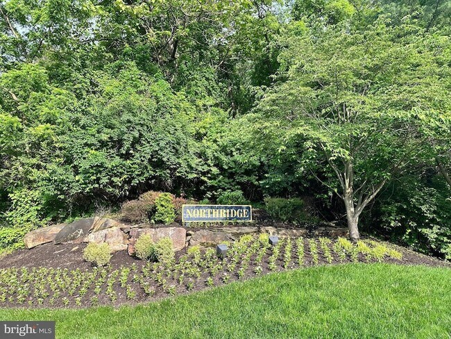 Photo - 155 Weybridge Dr