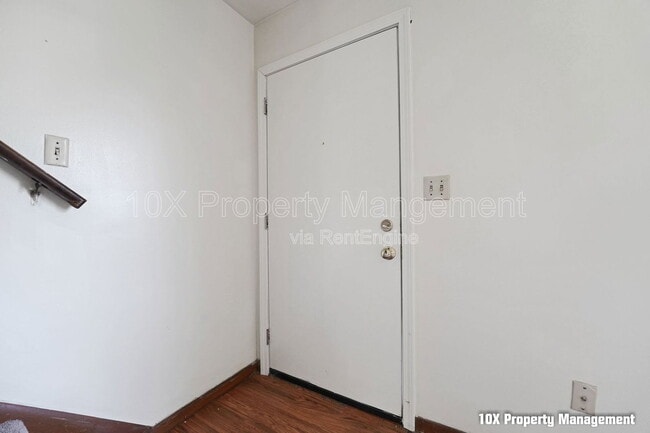 Photo - 1577 Briarwood Ave