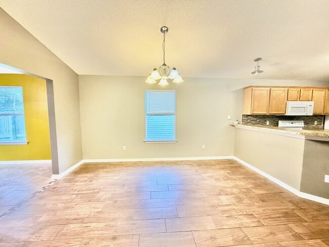 Photo - 2070 Catline Cir