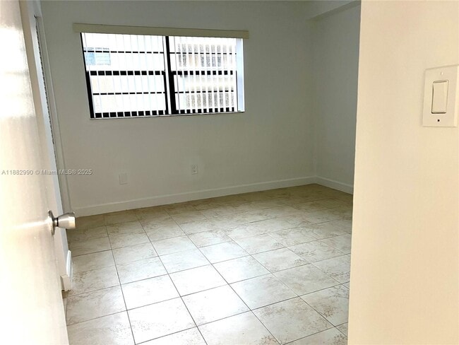 Photo - 5249 NW 7th St Unidad 303