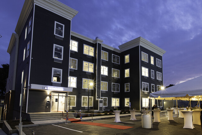Building Photo - 215 Ridge at Bound Brook Rental