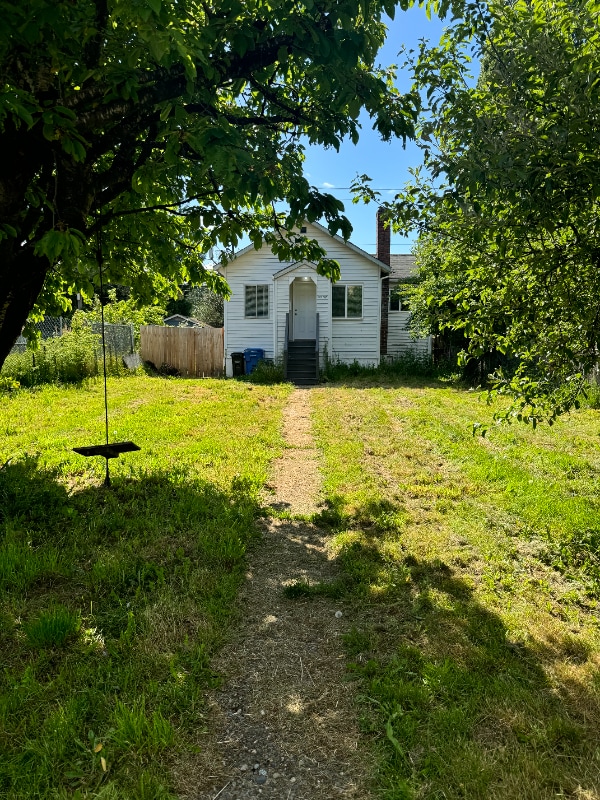 Building Photo - 5429 Delridge Way SW