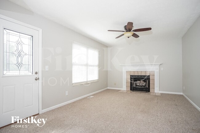 Photo - 935 Saffron Ln