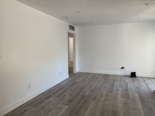 Photo - Fully Renovated 3-Bed in the heart of Teha...