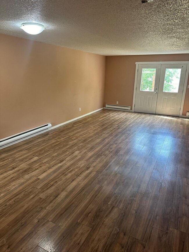 Photo - 2223 Oak St