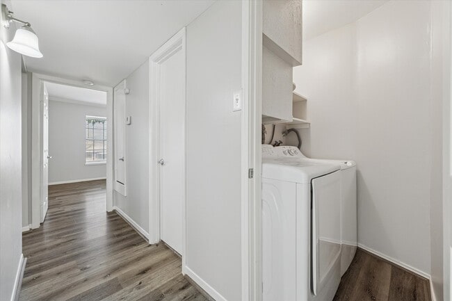 Photo - 9031 Gaylord Dr Unidad 136