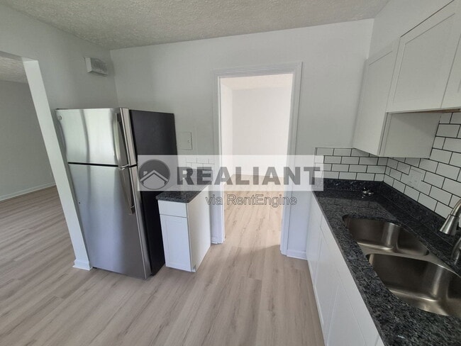Photo - 922 Highland Ave Unit 29