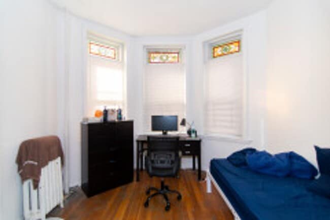 Photo - 4 Bed/1 bath - Boston University Dream Location