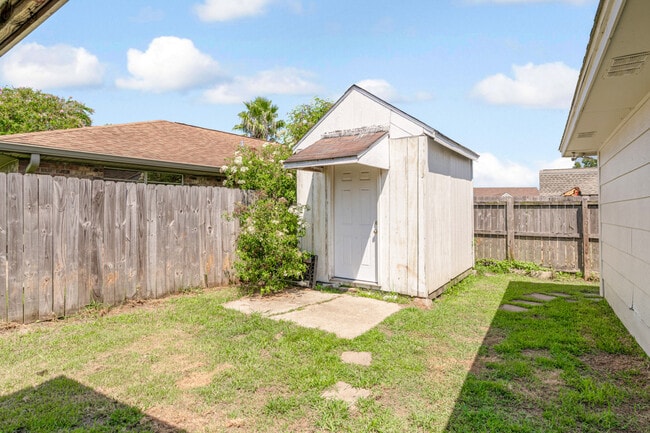 Building Photo - 36 Moss Dr Rental